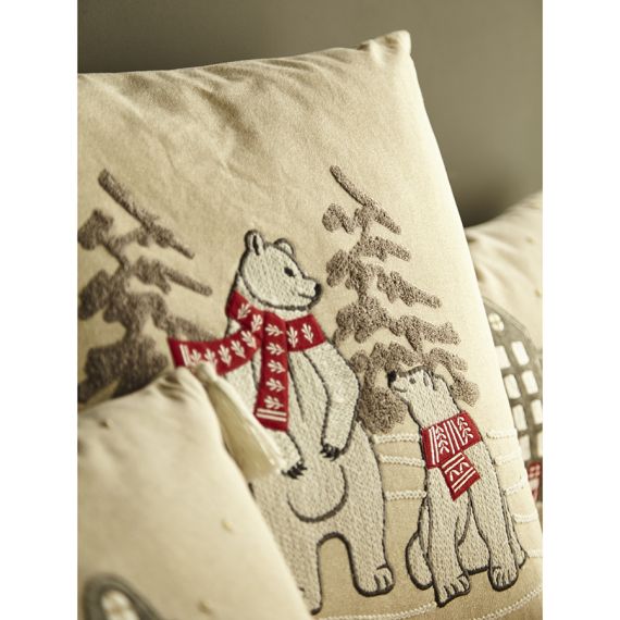 Подушка декоративная Festive bears из коллекции New Year Essential, 45х45 см, Tkano, изображение 5